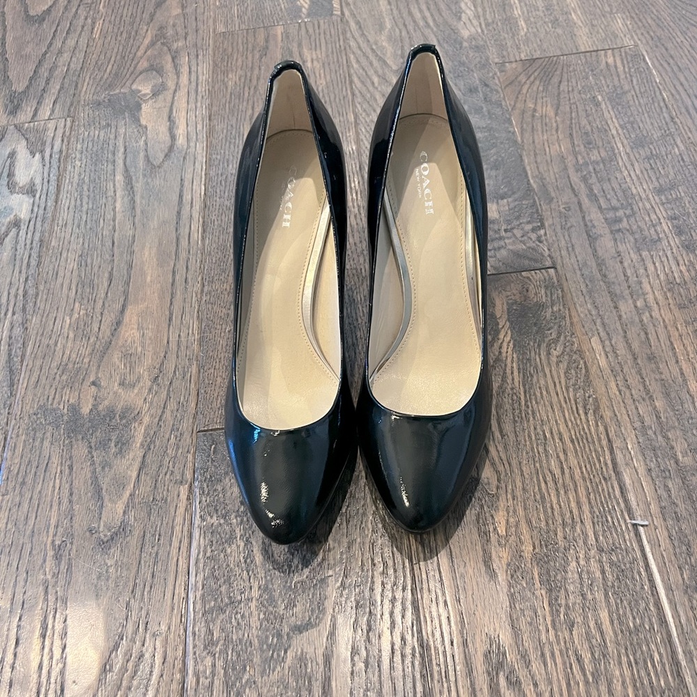 ADORABLE Coach Heals - Picture 4 of 4